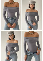 Bodis atvirais pečiais