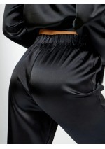 Moteriška 3 dalių pižama: stilius, komfortas, namų jaukumas