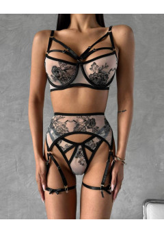 Nėriniuotas apatinio trikotažo komplektas: jausmingumas, elegancija