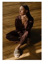 Moteriška pižama su kelnėmis: stilius, komfortas namuose